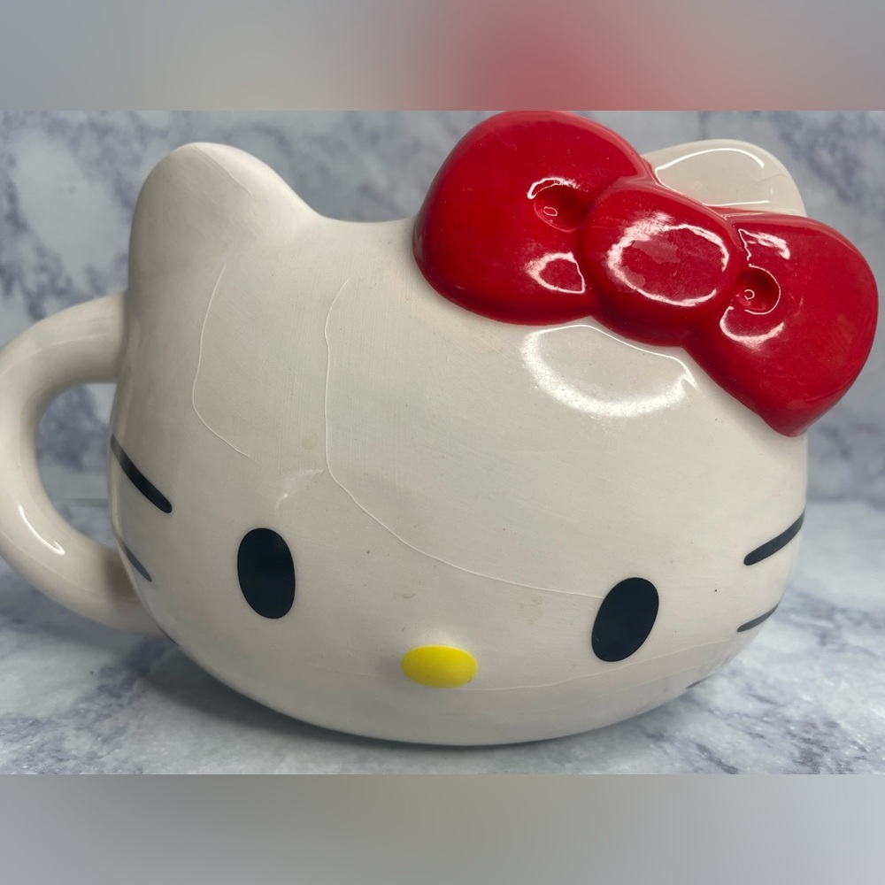 Hello Kitty Mug - Picture 2 of 6